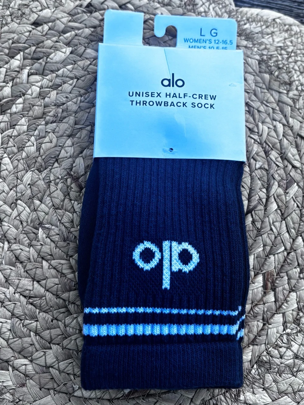 Alo Unisex Half -Crew Throwback Sock Navy/White Size Large